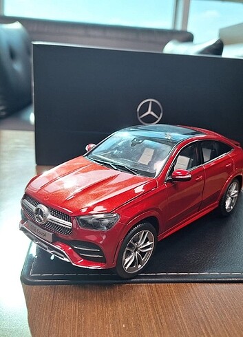  Beden Renk KIRMIZI GLE COUPE MODEL ARABA 