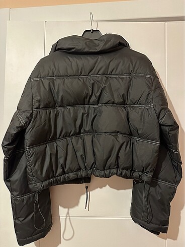 36 Beden Pull bear crop şişme mont
