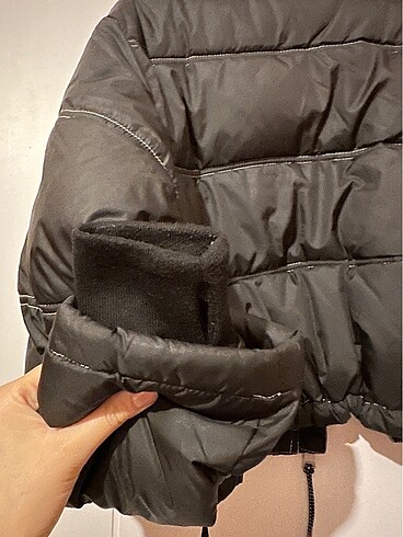36 Beden siyah Renk Pull bear crop şişme mont