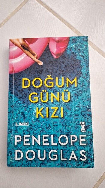 Kitap doğum günü kızı