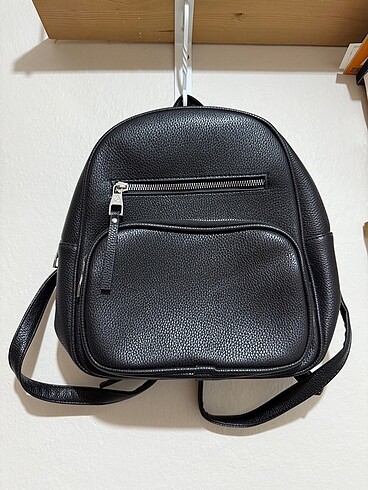 Stradivarius Kadın Sırt Çantası
