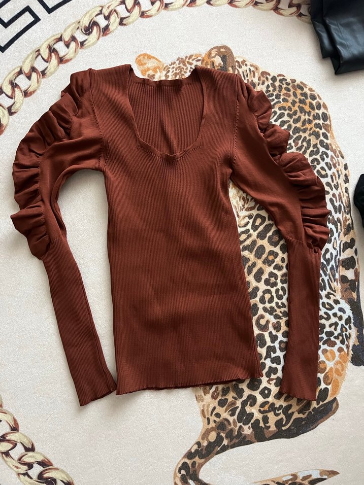 Kahverengi Uzun Kollu Fırfırlı Kadın Kazak - Görsel 2