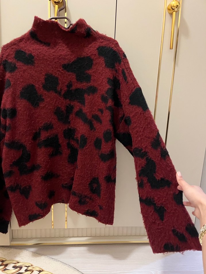 Bordo Leopar Desenli Boğazlı Kadın Kazak - Görsel 2