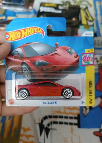 Parlak Kırmızı McLaren F1 Oyuncak Araba