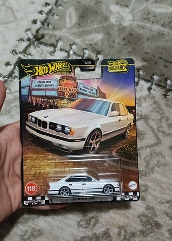Hot Wheels Beyaz BMW Oyuncak Araba