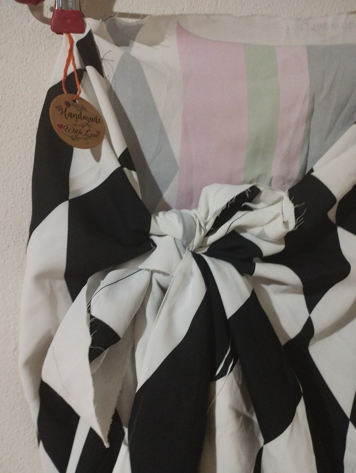 Bohem Siyah Beyaz Drapeli Kadın Pareo - Görsel 2