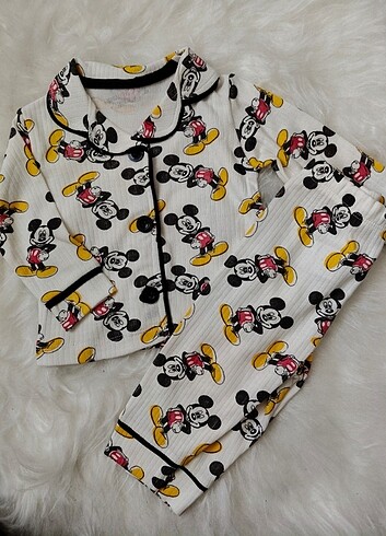 Diğer Erkek çocuk pijama takımı