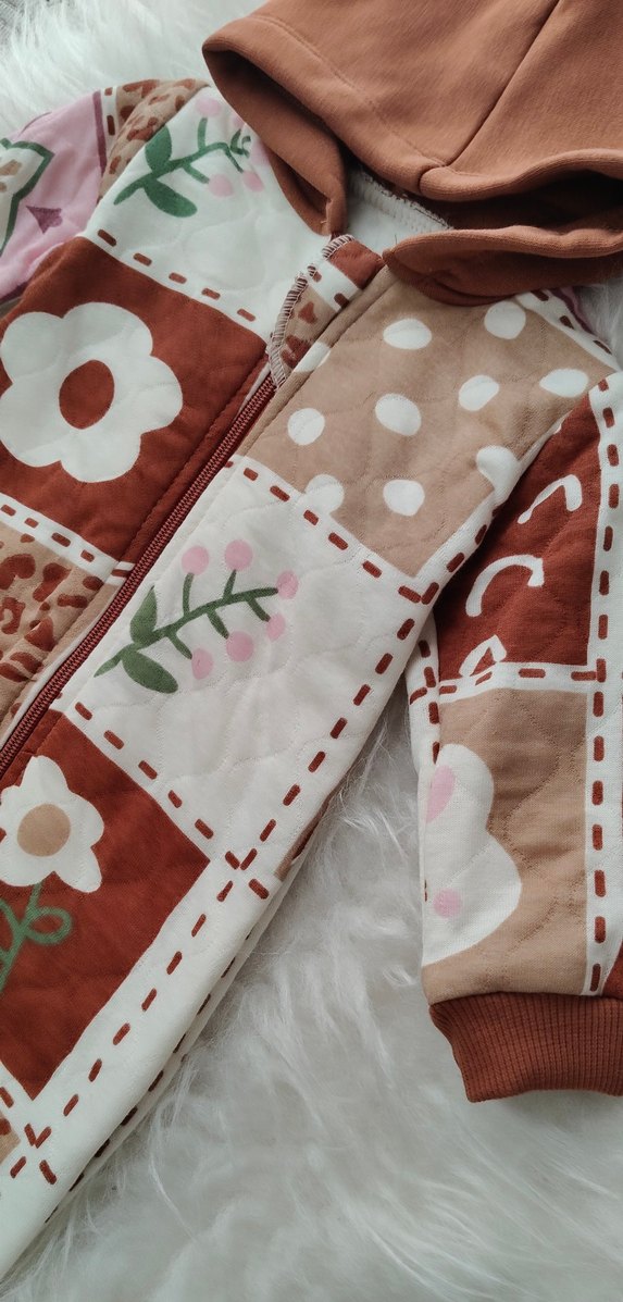 Kapüşonlu Renkli Nakışlı Kız Bebek Tulum - Görsel 2