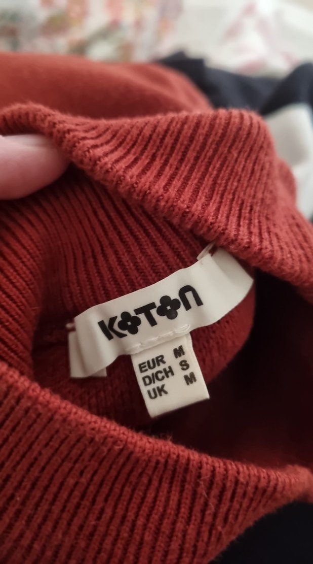 Bordo Renkli Yüksek Yakalı Kadın Kazak - Görsel 3