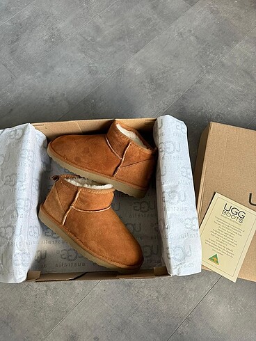 UGG MİNİ TABA
