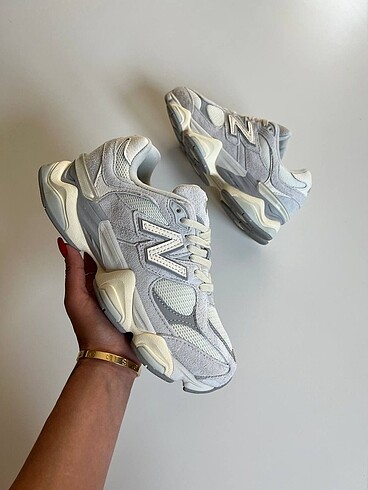 NEW BALANCE 9060