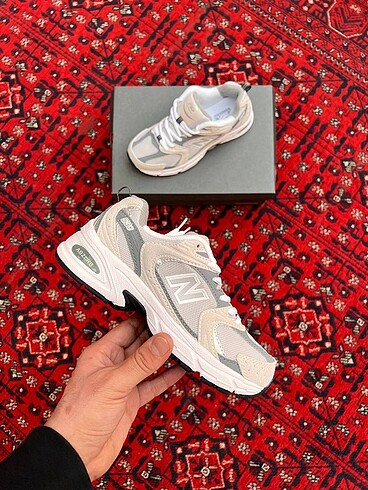 NEW BALANCE 530