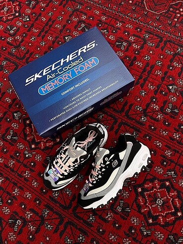 SKECHERS D?LİTES
