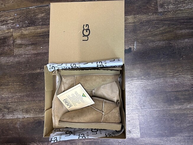 UGG BOT 39 NUMARA