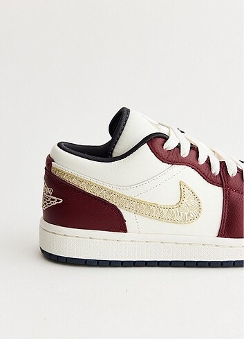 37 Beden bordo Renk Nile Air Jordan 1 Low Year Of Dragon