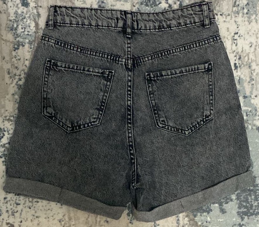 Cep detaylı gri şort - Görsel 2