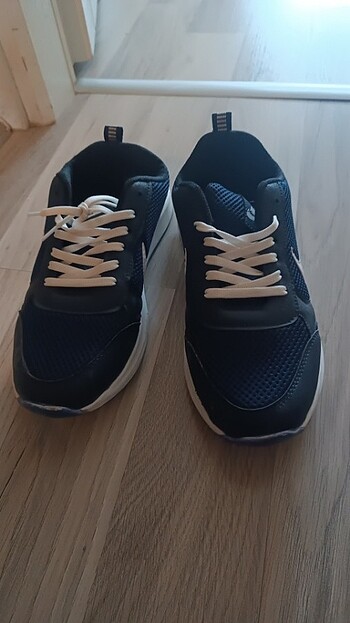 Spor ayakkabi