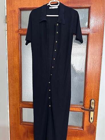 Zara Zara düğmeli triko midi elbise