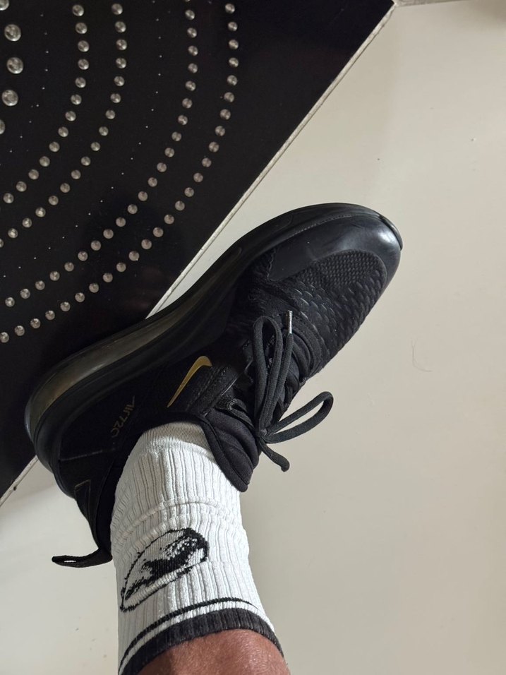 Siyah Nike Air Max 720 Spor Ayakkabı - Görsel 3