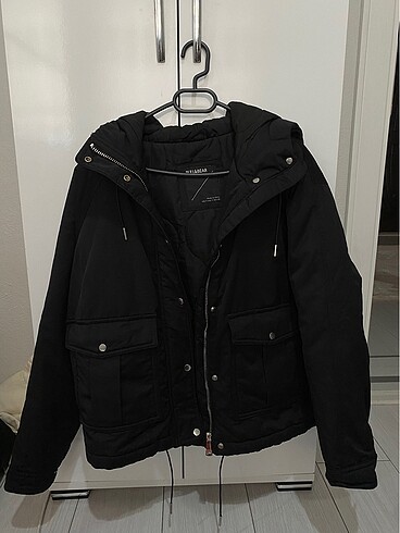 s Beden Pull&Bear Mont