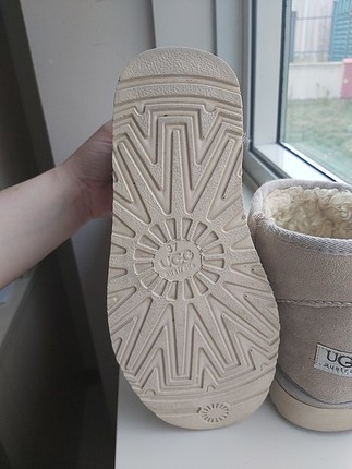 Krem rengi kısa ugg bot