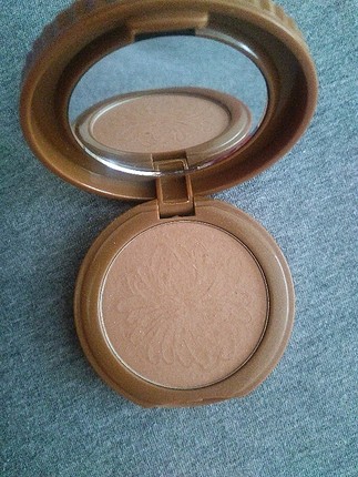 pastel bronzer