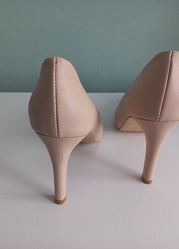 37 Beden ten rengi Renk Stiletto