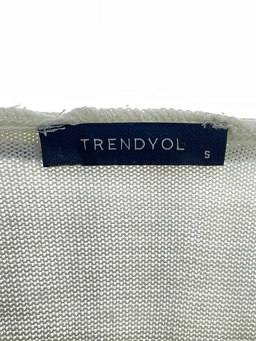 s Beden beyaz Renk Trendyol & Milla Kazak / Triko %70 İndirimli.