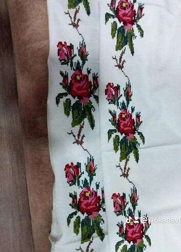 diğer Beden kırmızı Renk Tomurcuk Gül 