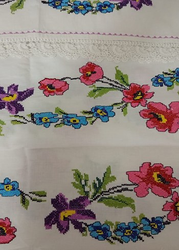 Nakışlı Çiçek Desenli El İşi Kumaş