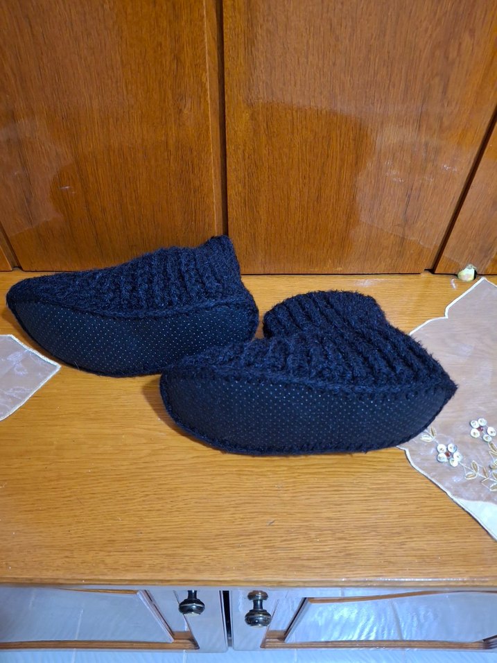 Erkek Örgü Siyah Ev Botu - Görsel 4