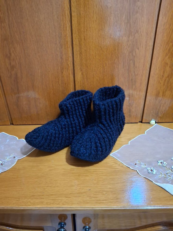 Erkek Örgü Siyah Ev Botu - Görsel 3