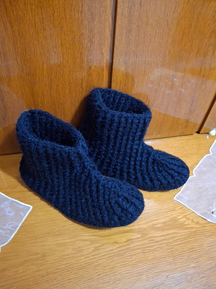 Erkek Örgü Siyah Ev Botu - Görsel 2