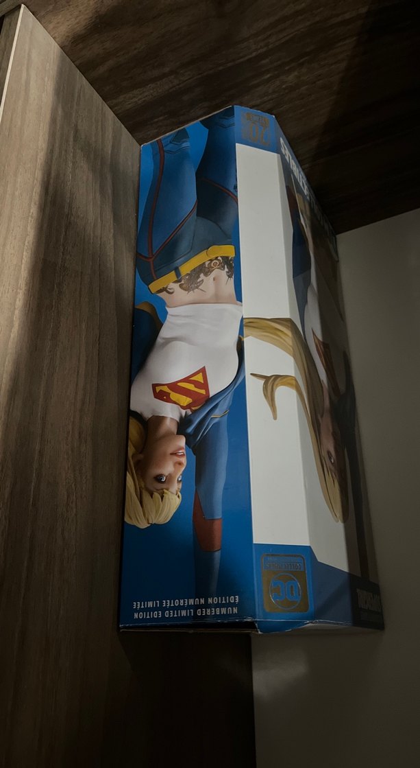 Gotham City Garage Supergirl - Görsel 2