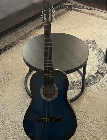 Parlement mavisi gitar