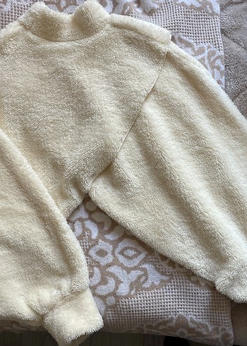 Beyaz Yüksek Yakalı Örgü Kadın Kazak - Görsel 3