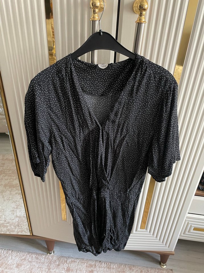 Siyah V Yakalı short tulum Kısa Kollu, Salaş Kesim - Görsel 2