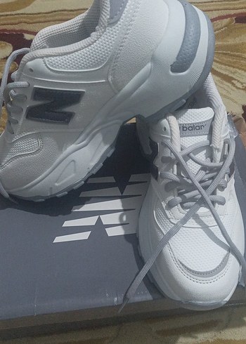 New Balance Kadın Beyaz Spor Ayakkabı( SON FİYATTIR )