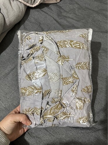  Beden Emzirme önlüğü