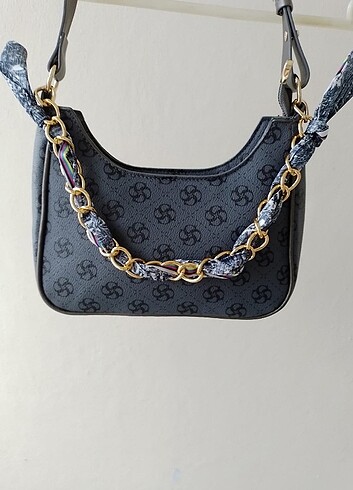 Guess Sıfır çanta