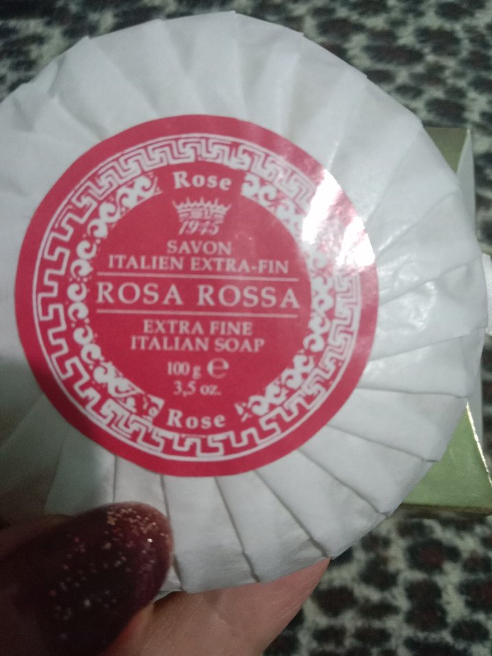 Altın renginde yaprak küpe artı 100 gr gül sabunu, yurtdışından - Görsel 2