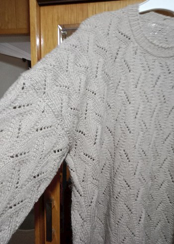 el örgüsü kazak, İnce sislerle örüldü, özenle örülmüş bir kazak - Görsel 2