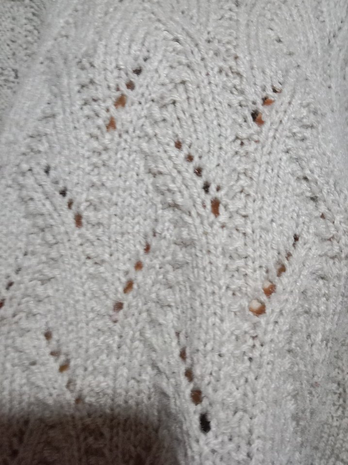 el örgüsü kazak, İnce sislerle örüldü, özenle örülmüş bir kazak - Görsel 4