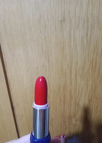 Diğer Kırmızı Ruj, yurtdışından alındı