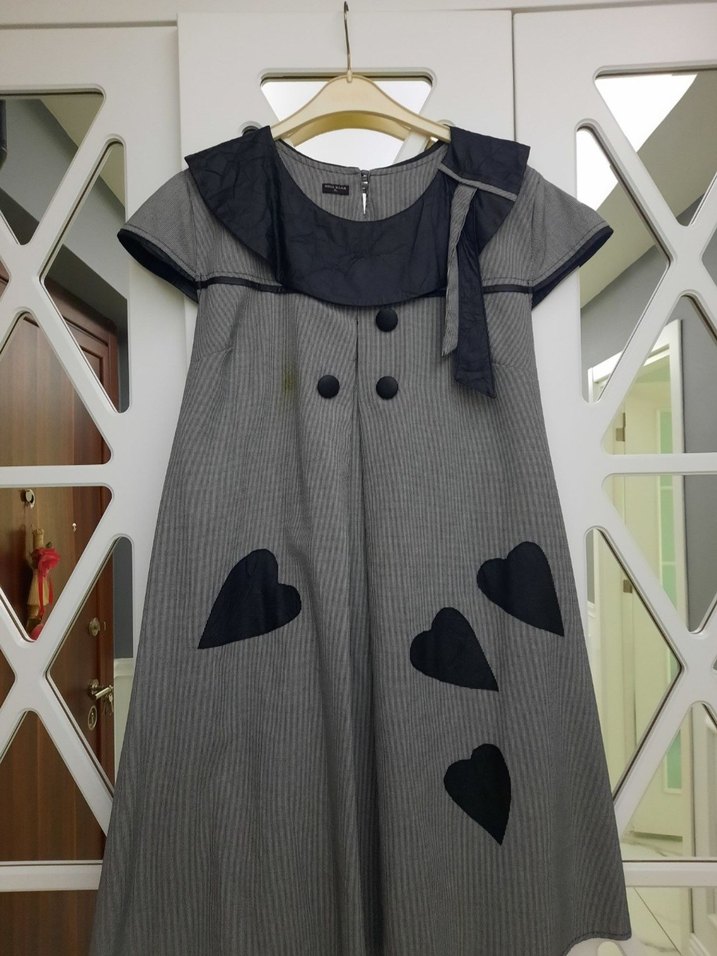 Gri Düğmeli Midi Elbise Siyah Kalp Desenli - Görsel 3