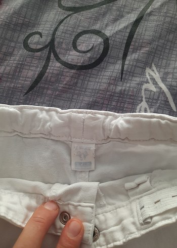 Erkek Çocuk Beyaz Pamuklu Şort - Görsel 2