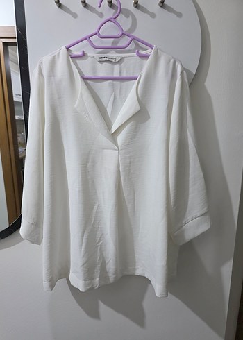 Beyaz V Yaka Keten Kadın Gömlek - Görsel 3