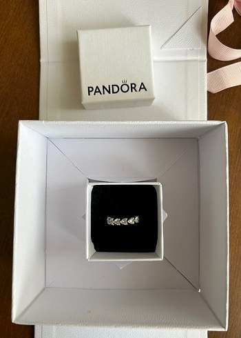 Pandora Kalpli Bant Yüzük - Görsel 2