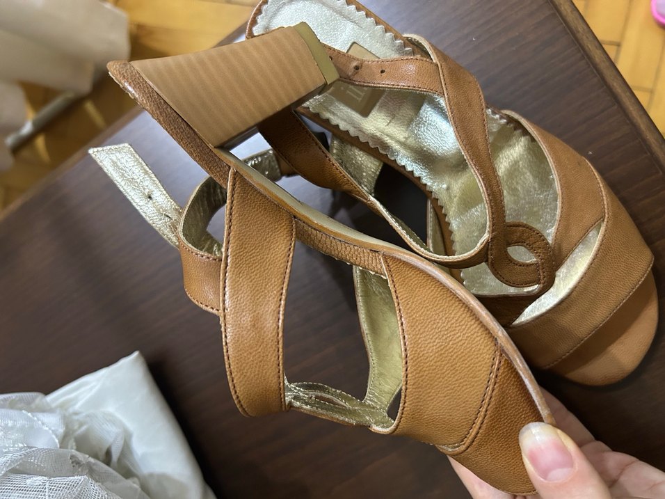 Deri Bej Dolgu Topuklu Kadın Sandalet - Görsel 3