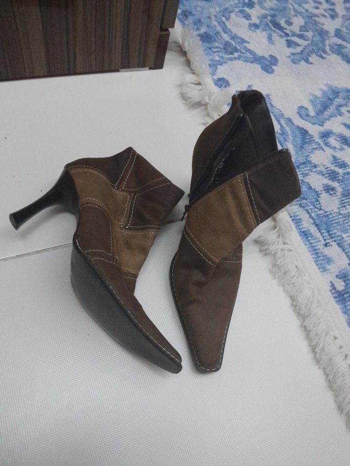 Kahverengi Süet Kadın Dolgu Topuklu Bot - Görsel 4